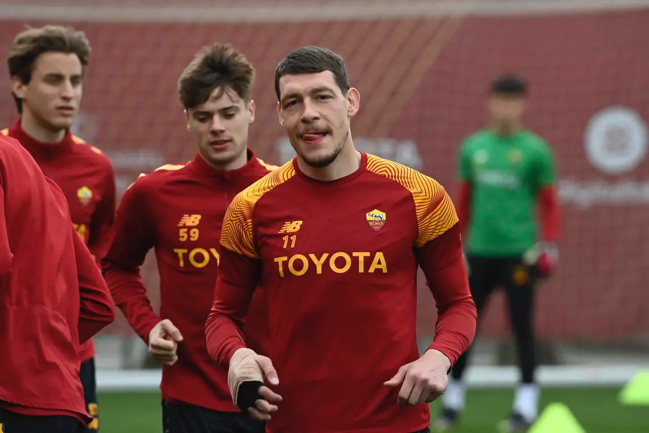 九游官网体育 -清晨葡萄牙体育完成体检：欧联节点到来，压力陡增，资深球员宣示担当的简单介绍